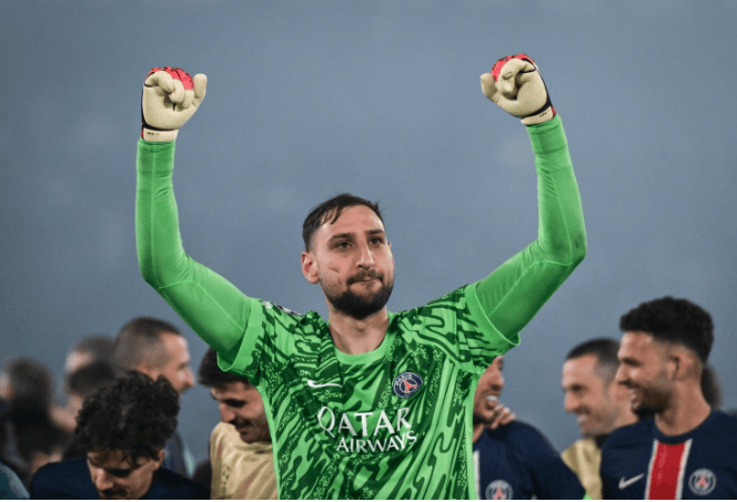 绝了，才拿欧冠冠军！就拒绝续约！大巴黎巨星贪财，曼联出面挖人